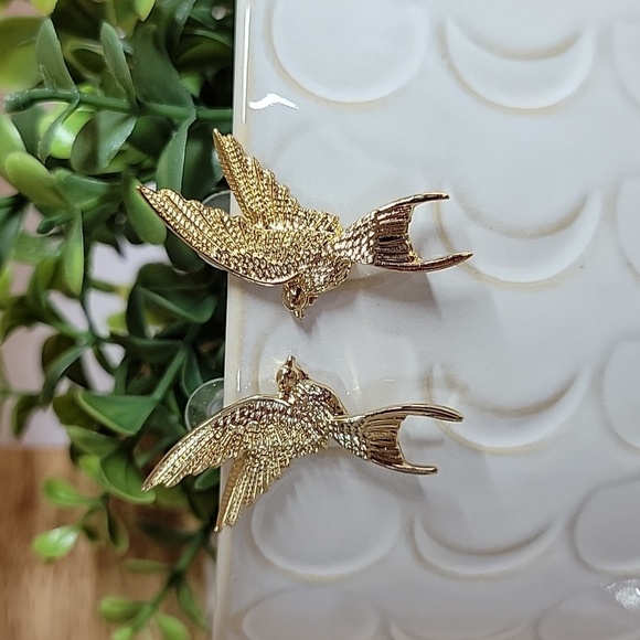 🔥LAST PAIR🔥 BIRDS IN FLIGHT EARRINGS - Picture 5 of 7